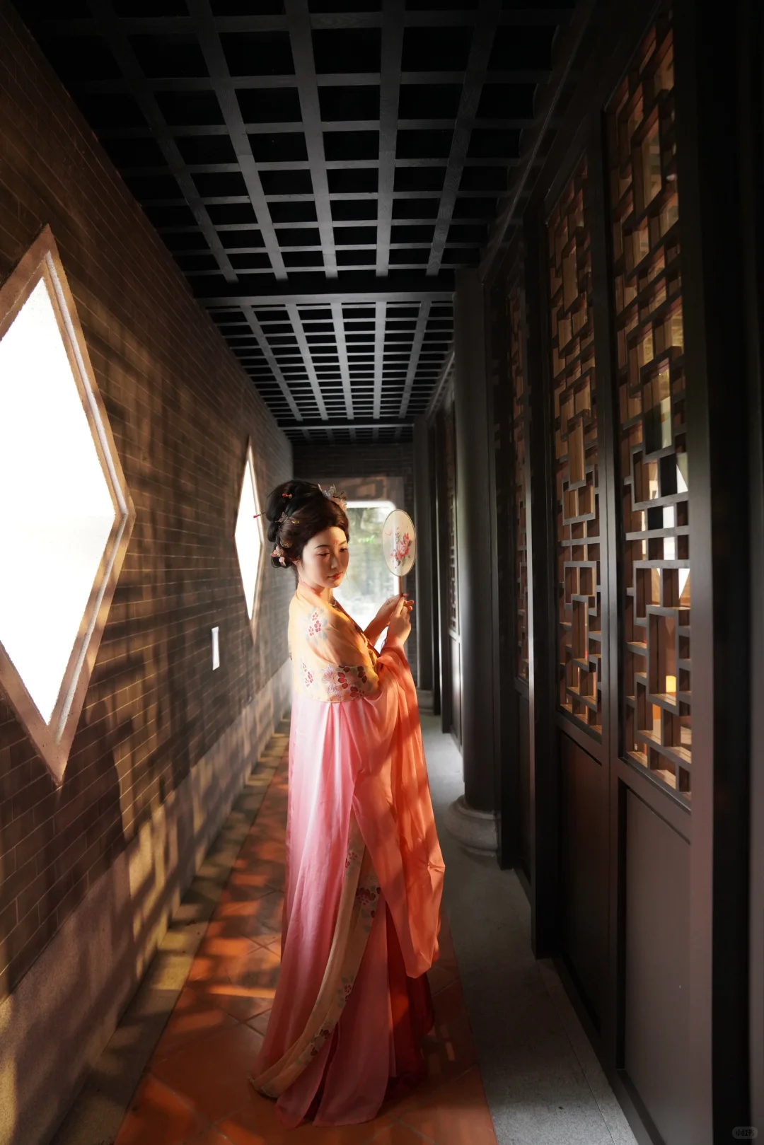 一个回眸，温婉了一个世界