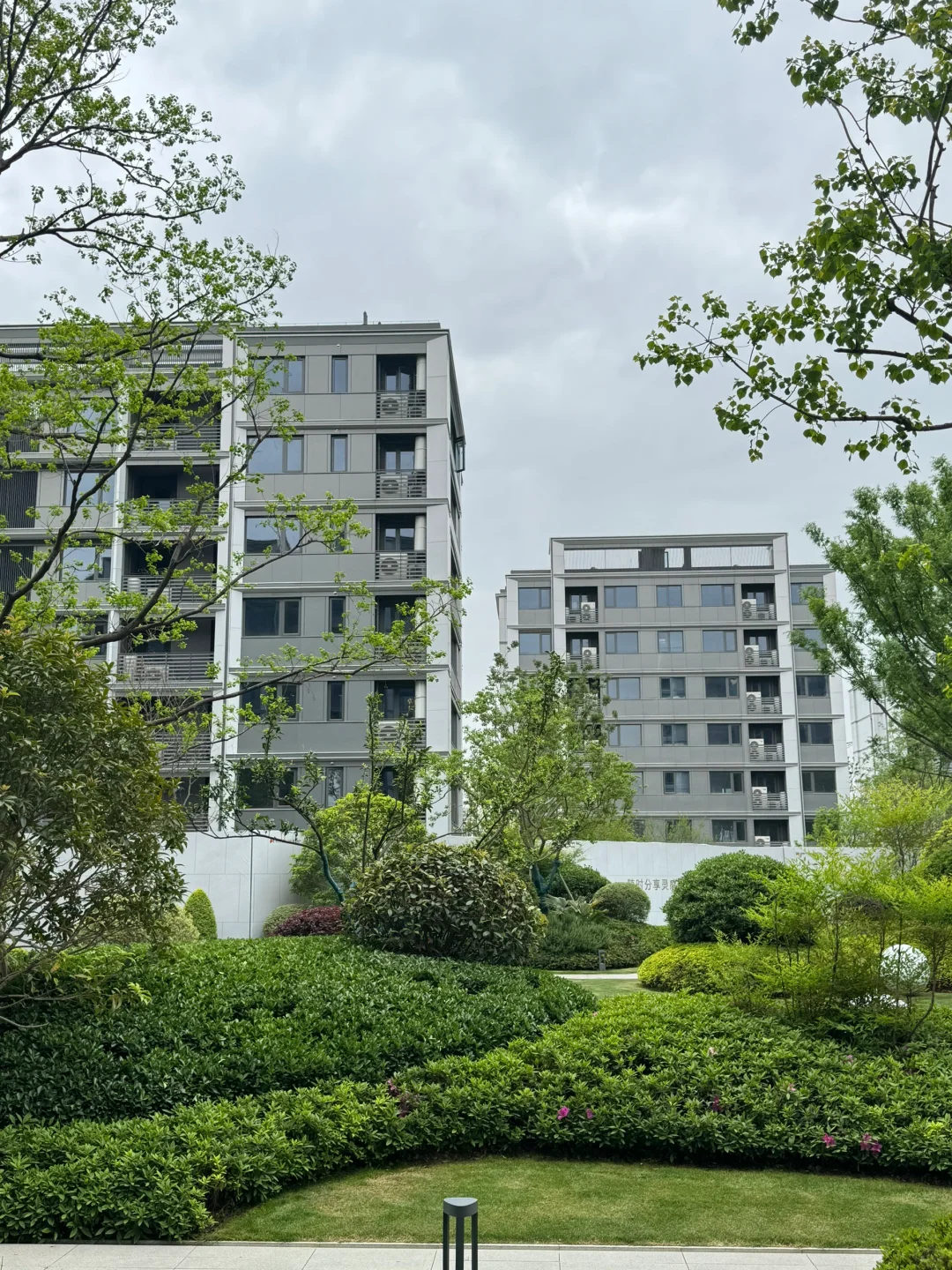 你敢信250万杭州城北买7层电梯洋房 4面铝板