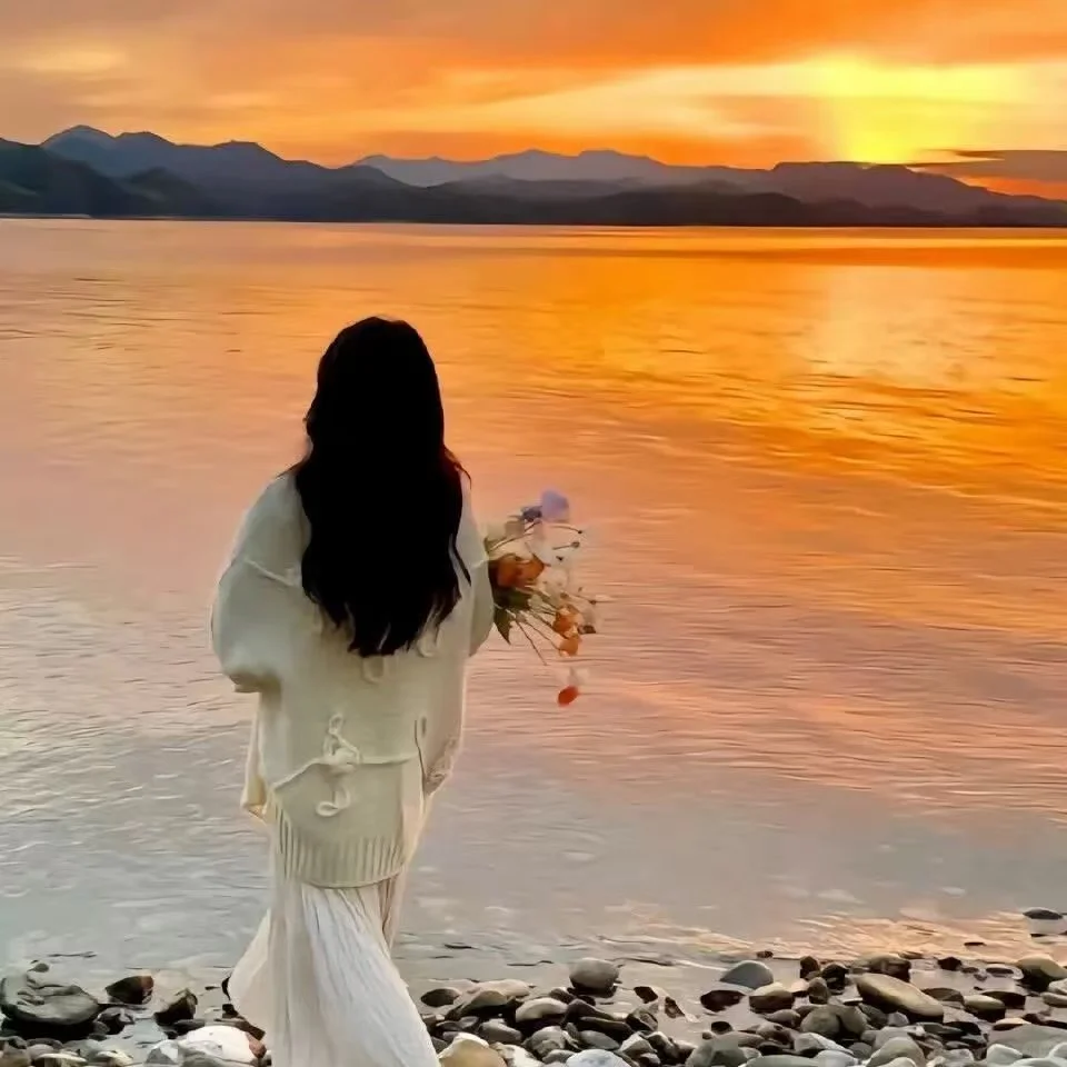 𝐒𝐡𝐚𝐫𝐞｜唯美背影女头