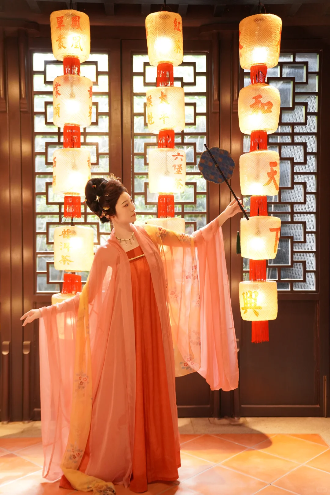 一个回眸，温婉了一个世界