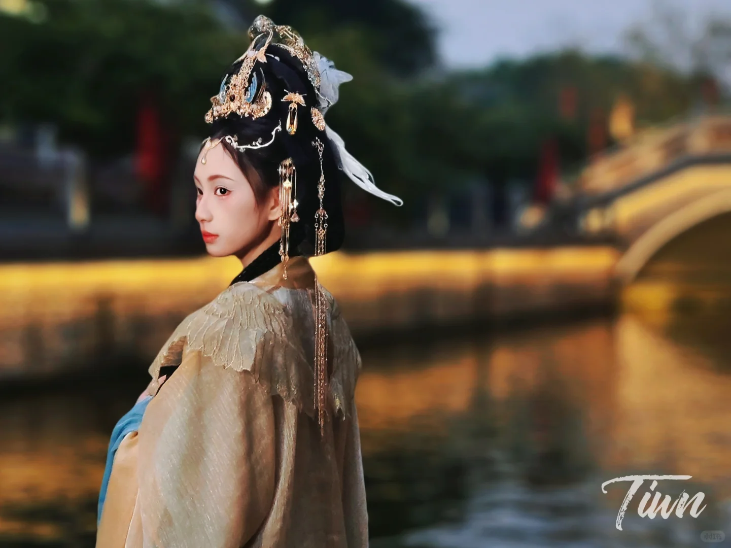 《绝代佳人》