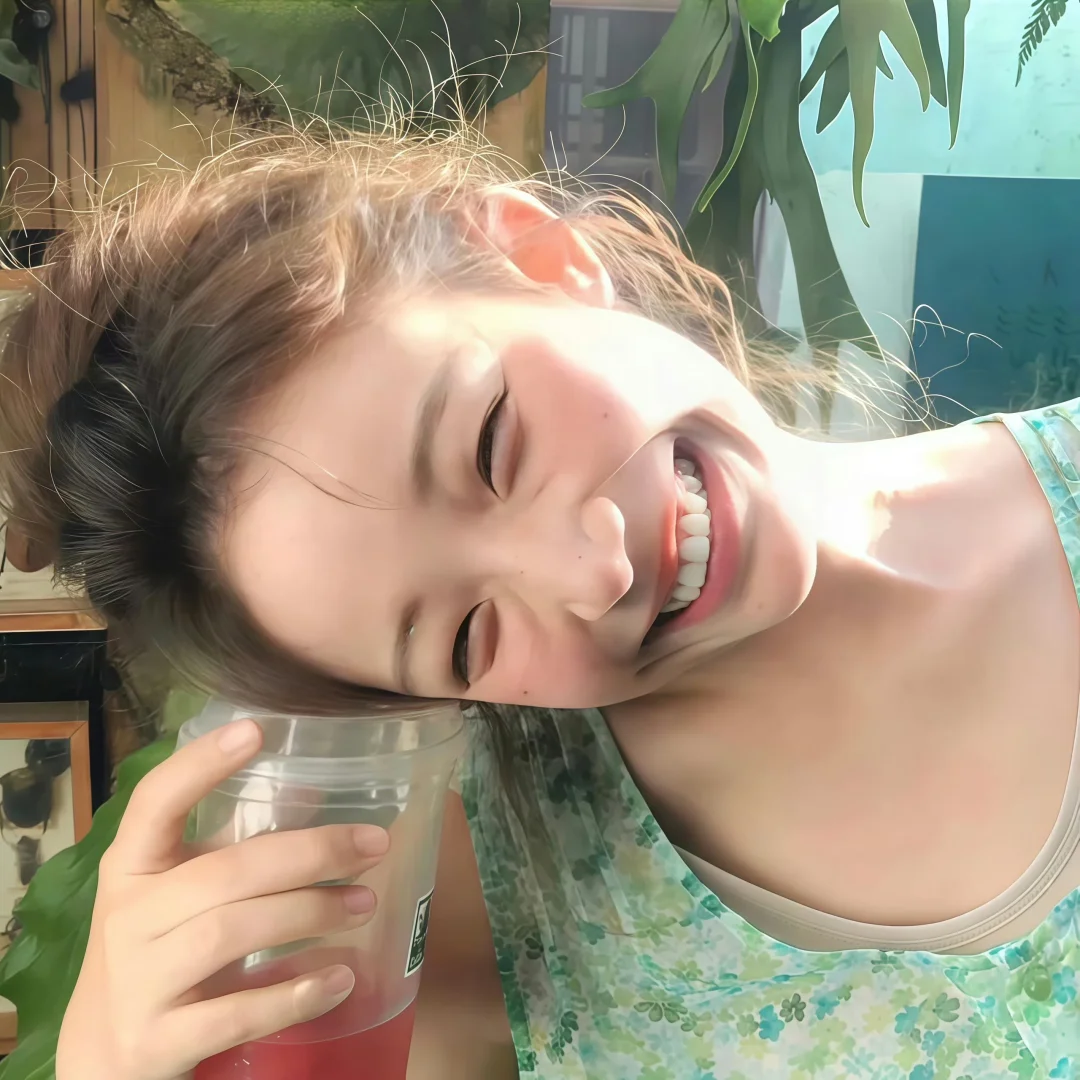今天被风撩拨的头发真好看～