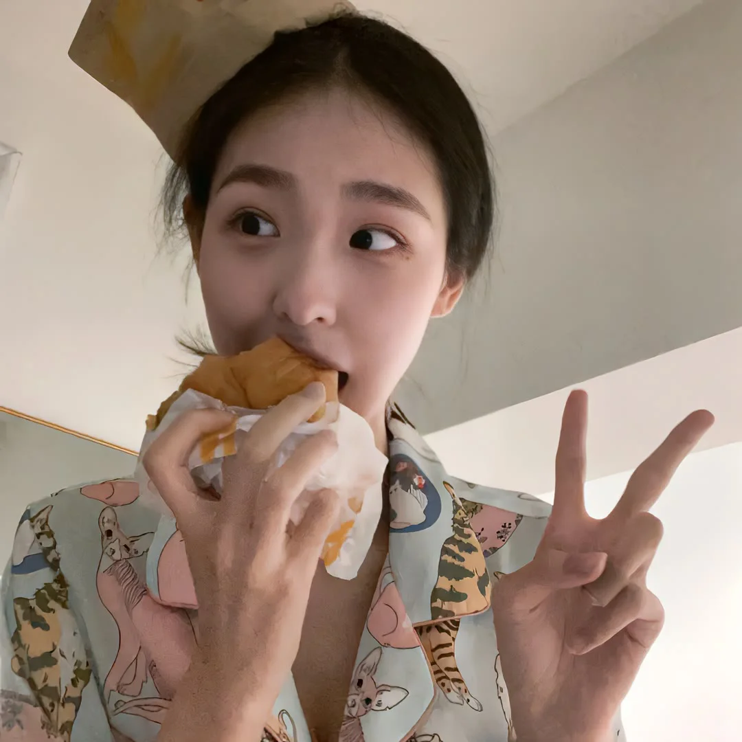 今天被风撩拨的头发真好看～