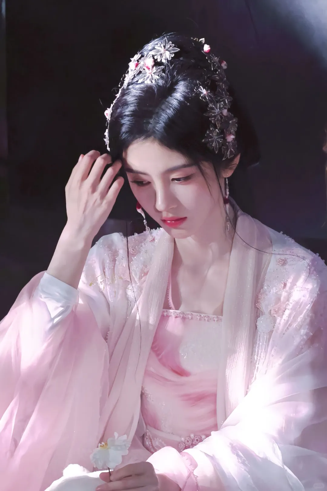 媚而不俗 艳而不妖