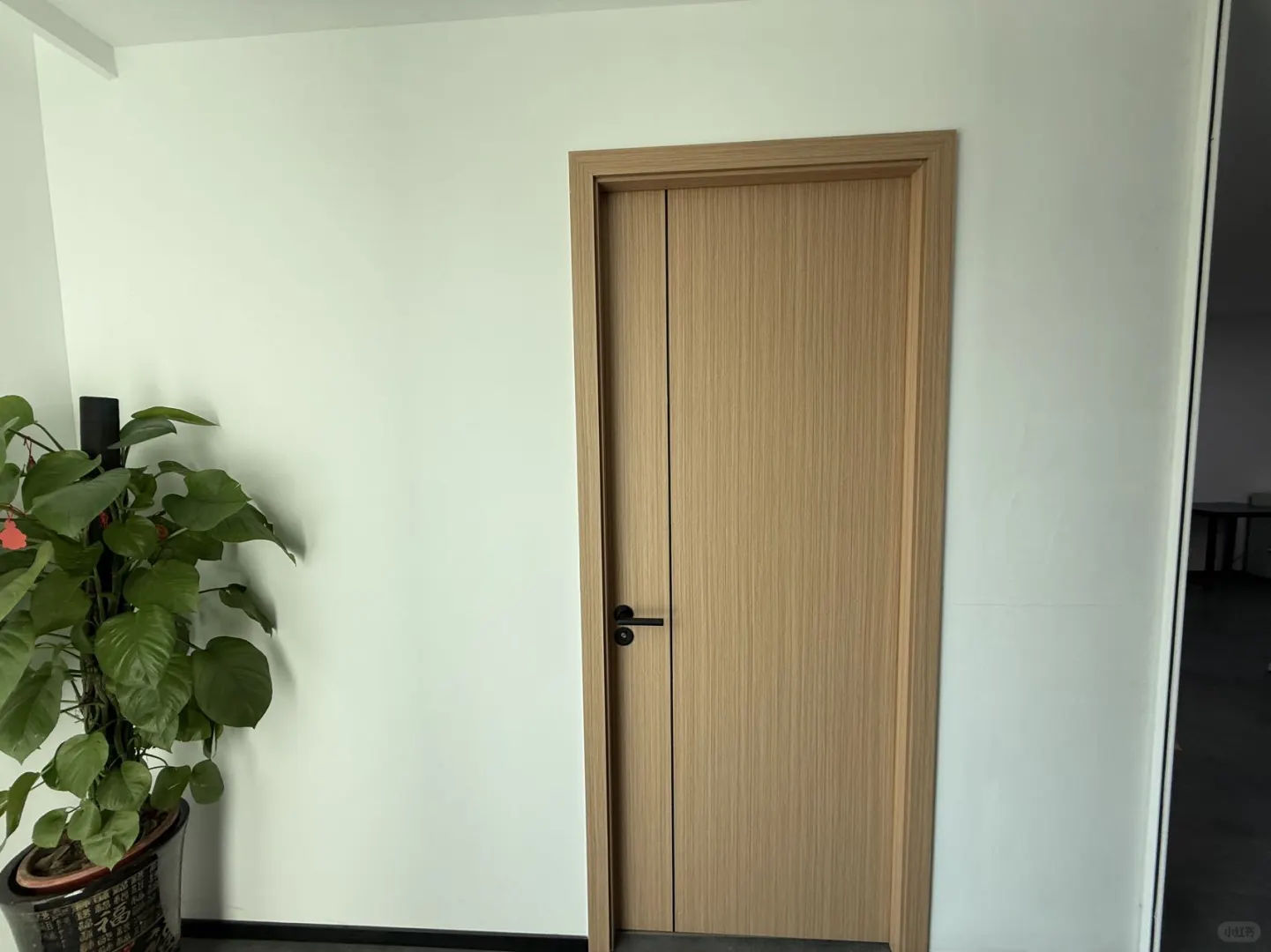 ✨打工人狂喜！市中心200㎡精装办公室藏不住啦