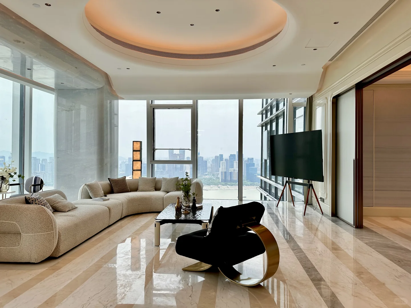 首次出租 一线江景🏠超级适合网红小姐姐❗