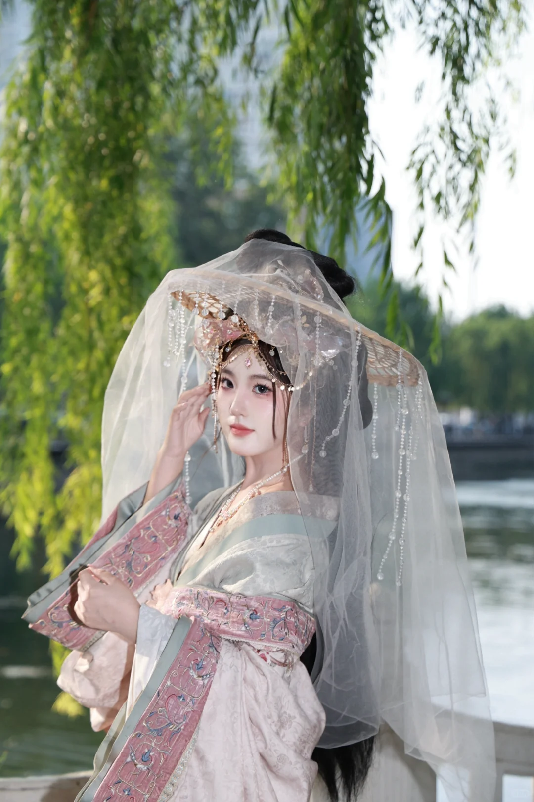 “任武林谁领风骚 我却只为你折腰”