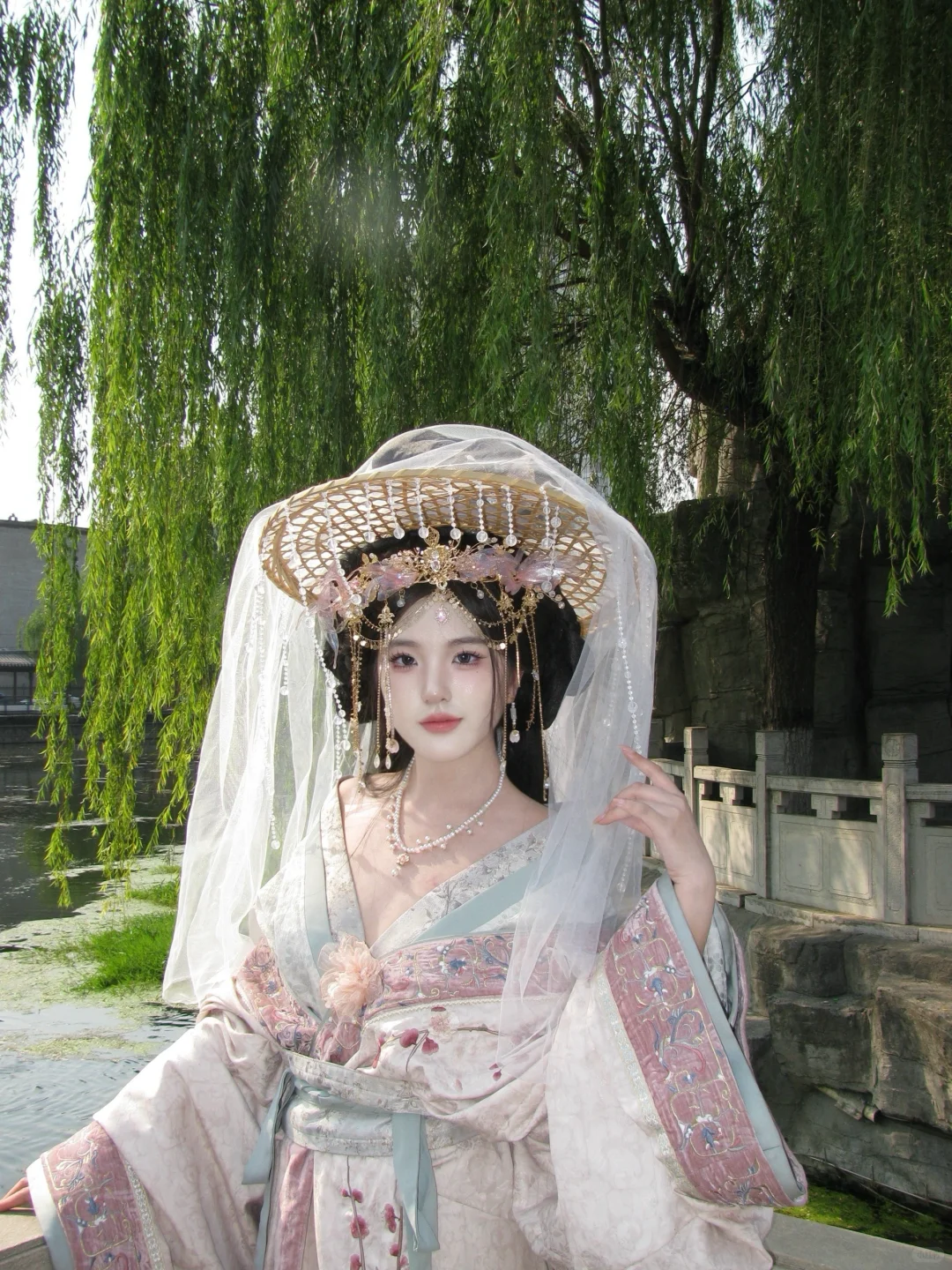 “任武林谁领风骚 我却只为你折腰”