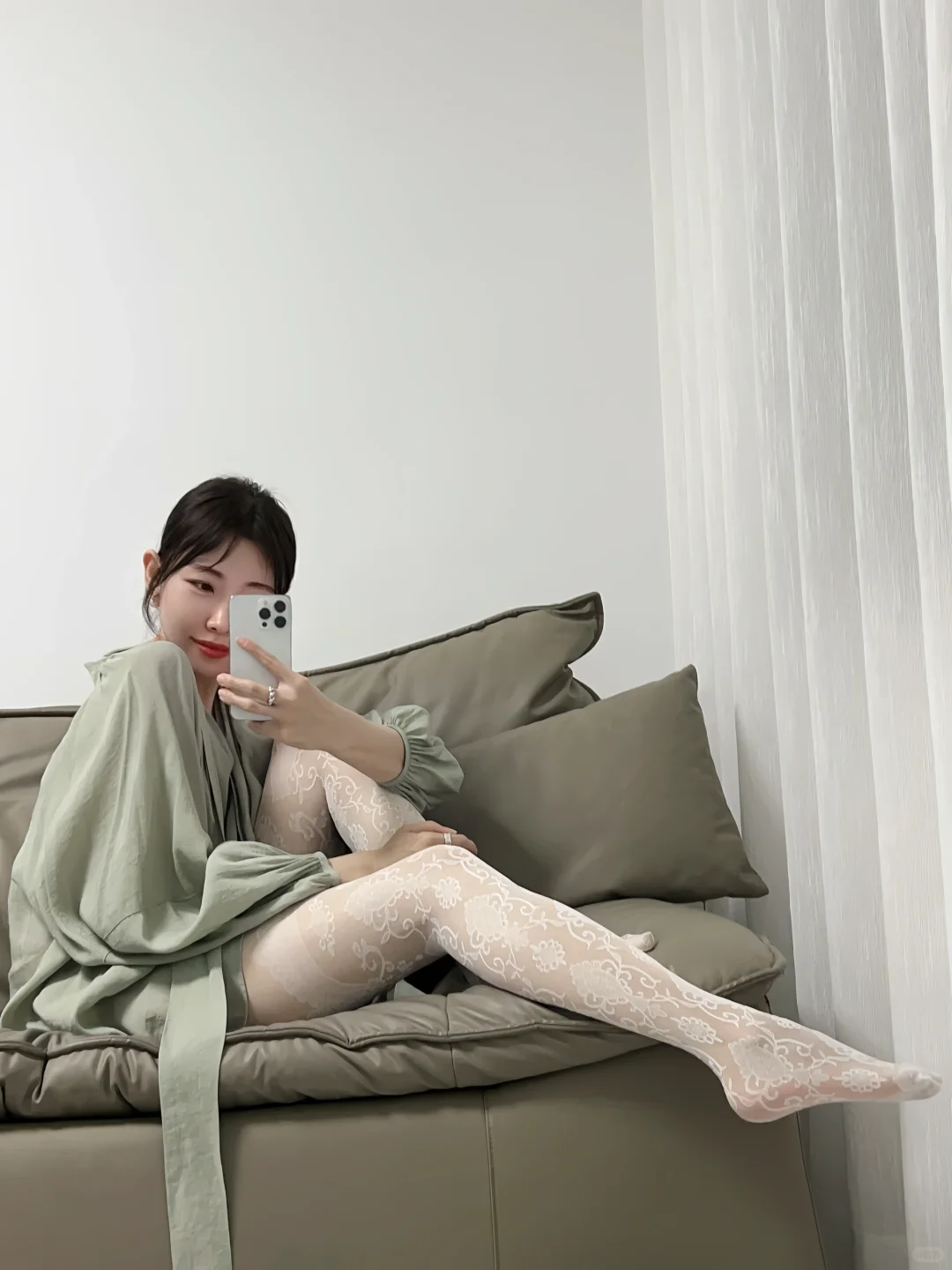 我以为这种白丝袜不是我的菜 🤍结果～