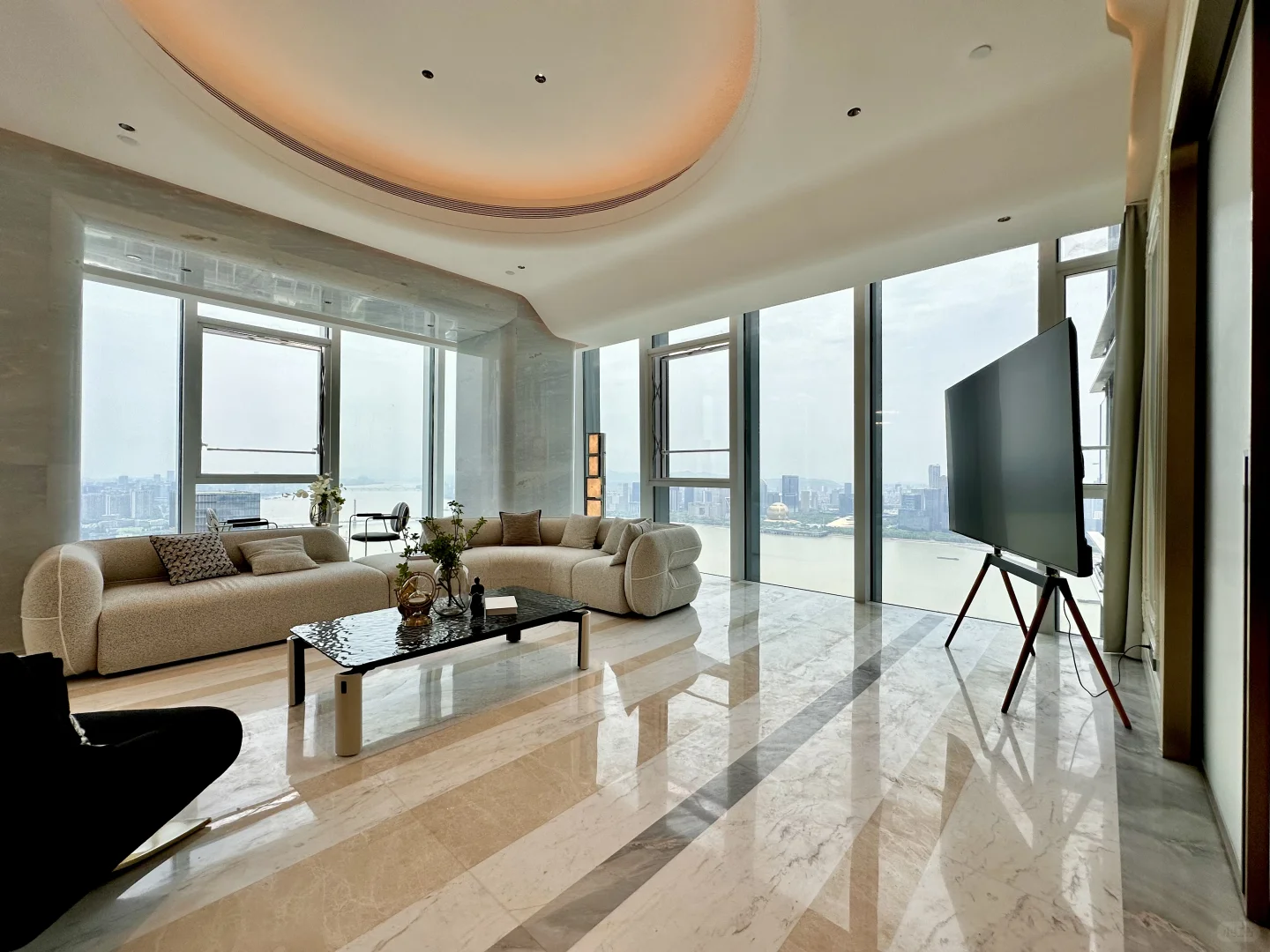 首次出租 一线江景🏠超级适合网红小姐姐❗