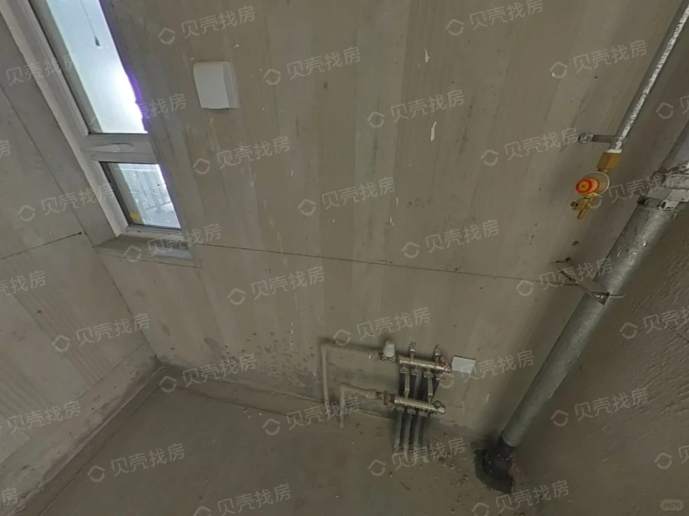 邯郸复兴区荣盛城一卖房，84万 包过户有车位