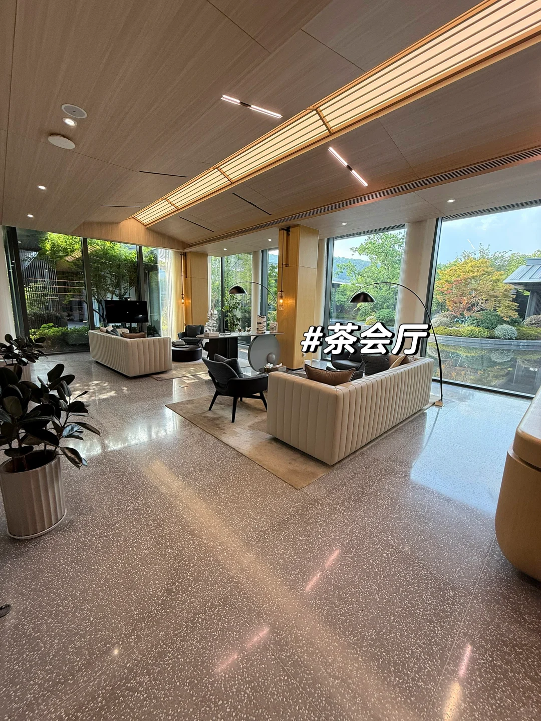 准备出国了 忍痛卖掉洋房 去年原430 现299