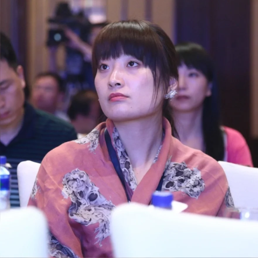 宗馥莉：土金气质拉满弓的状态 太飒了！