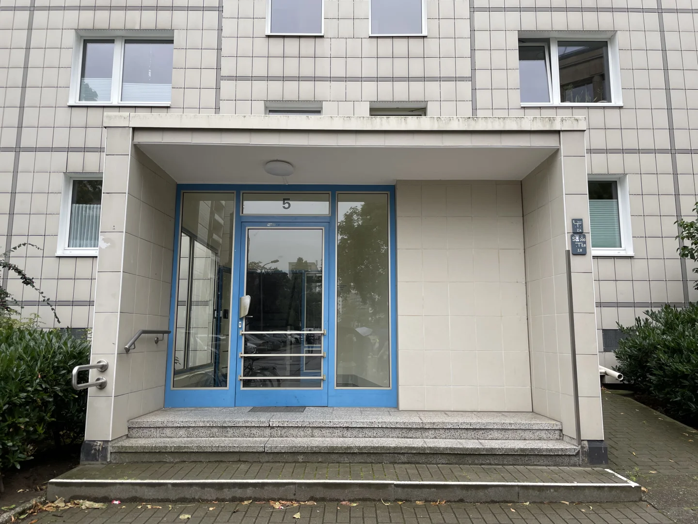 100个柏林住宅单元门（一）