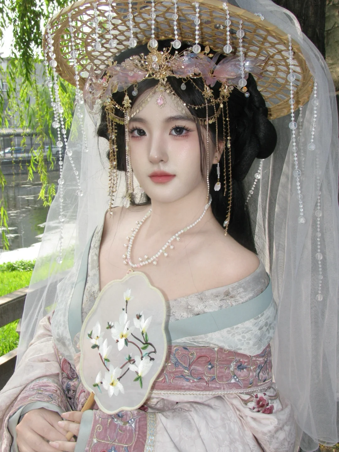 “任武林谁领风骚 我却只为你折腰”