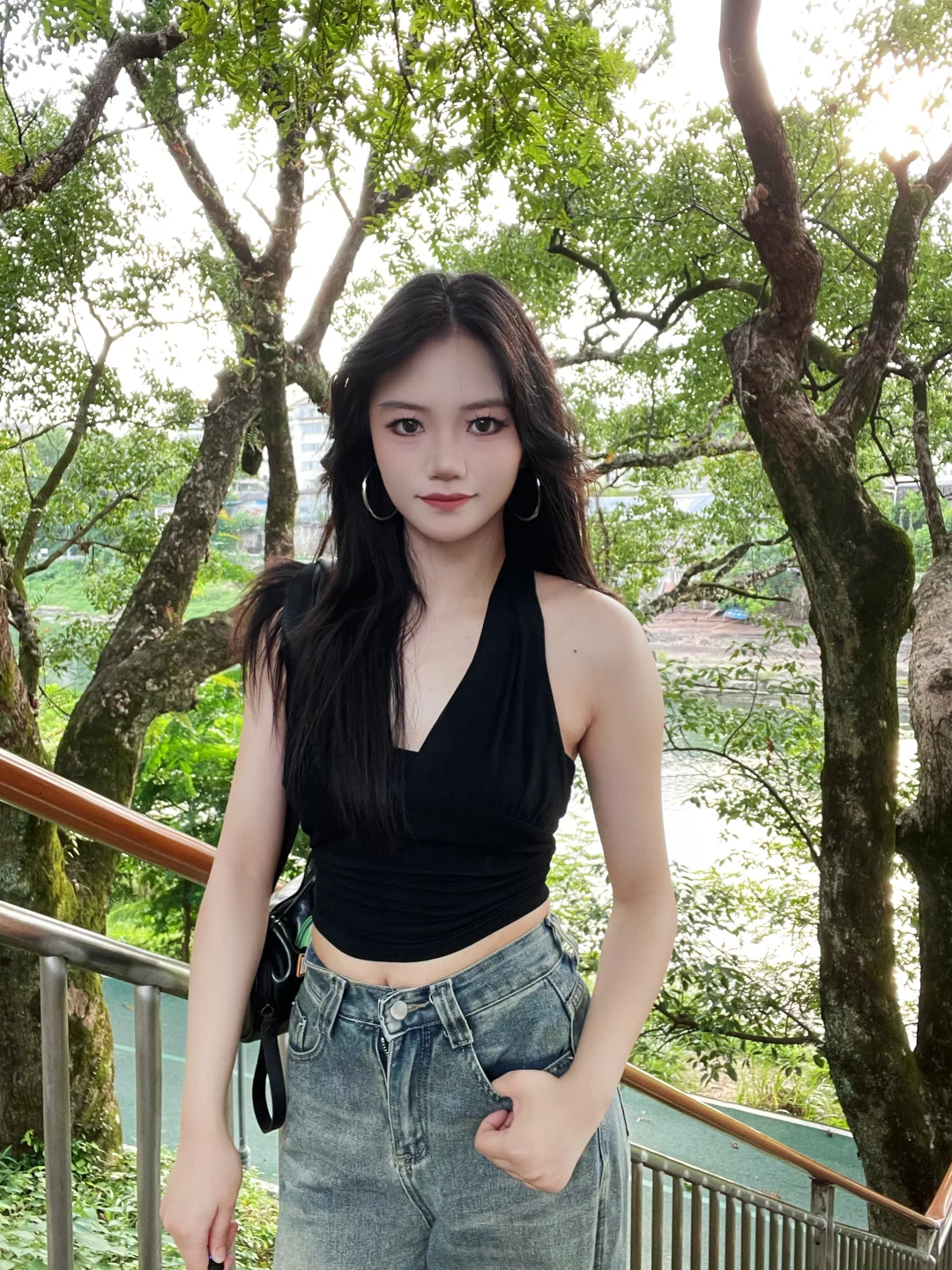 愿明媚