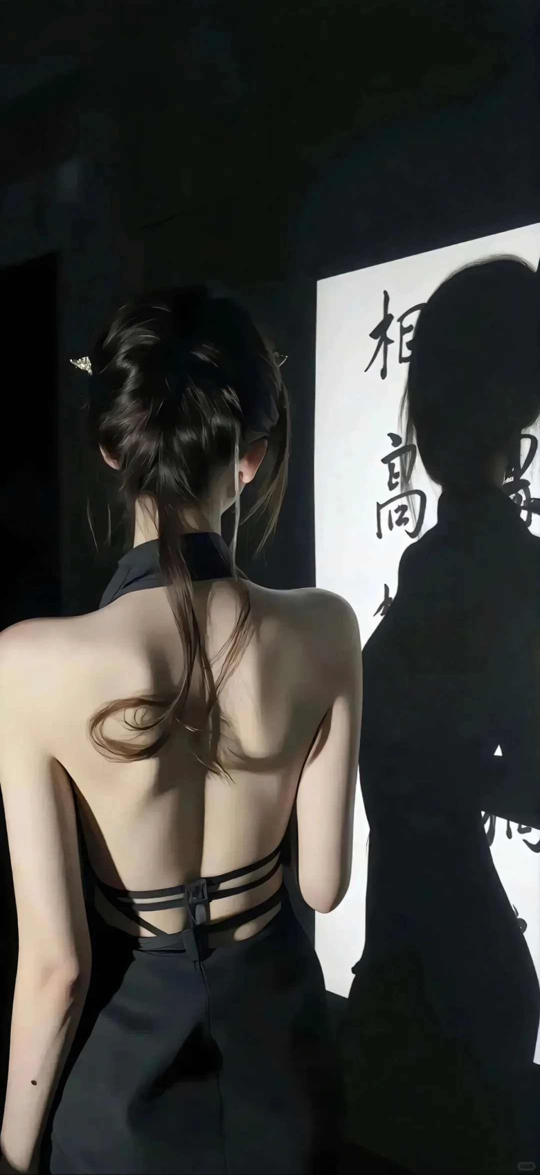 壁纸｜高级感身材少女