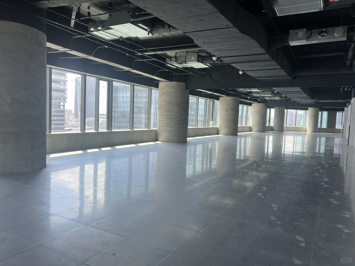 南京写字楼｜建邺区元通站上盖 河西CBD