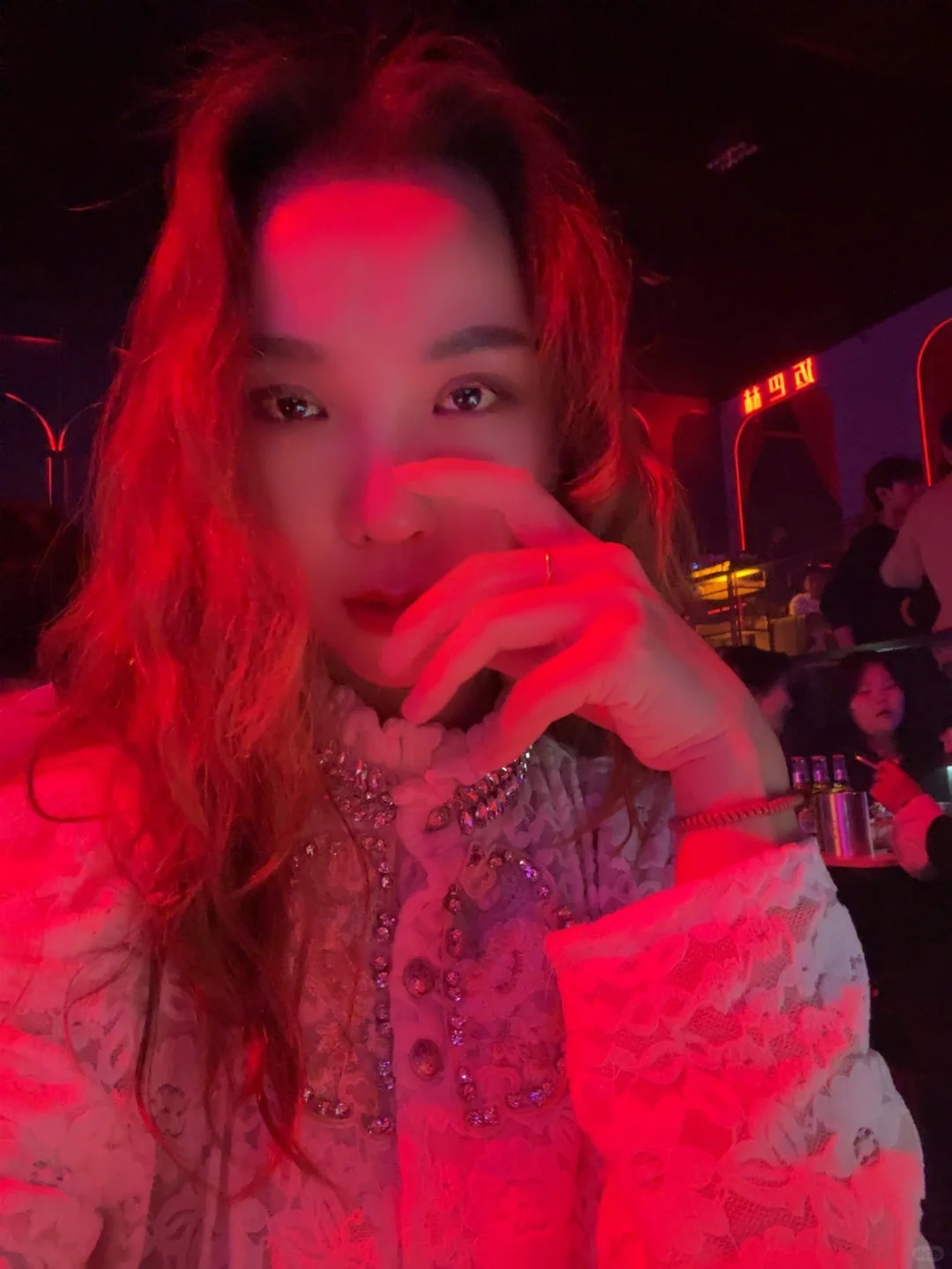 左滑看美女