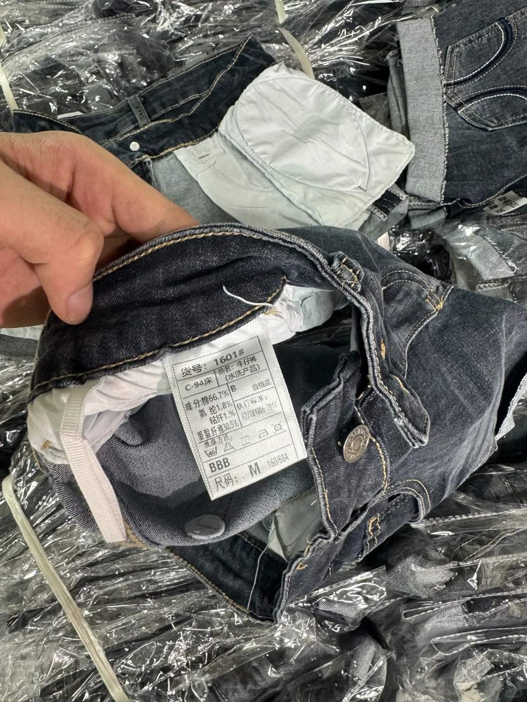 16万人看过的丰胯包臀不漏pp！35的短裤到了