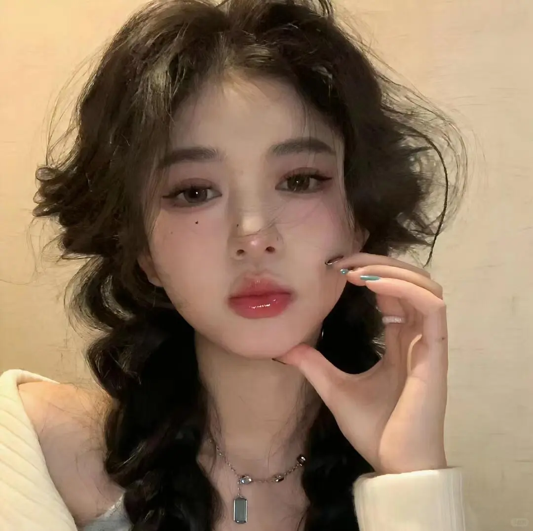 𝗪𝗲𝗖𝗵𝗮𝘁｜小众高级感头像