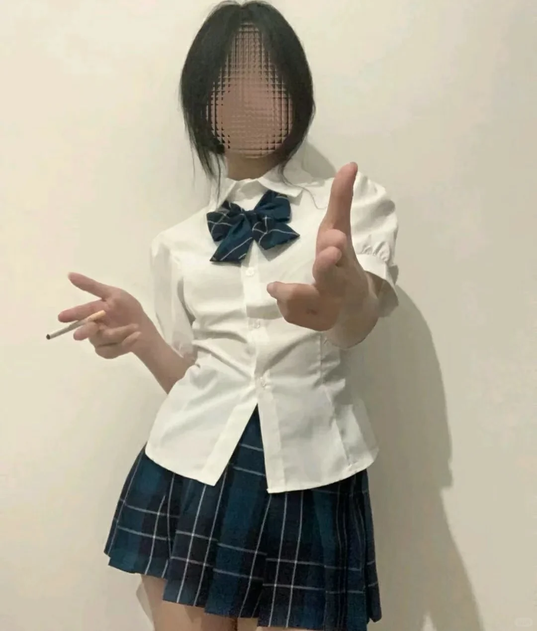 帅死前任的拍照姿势