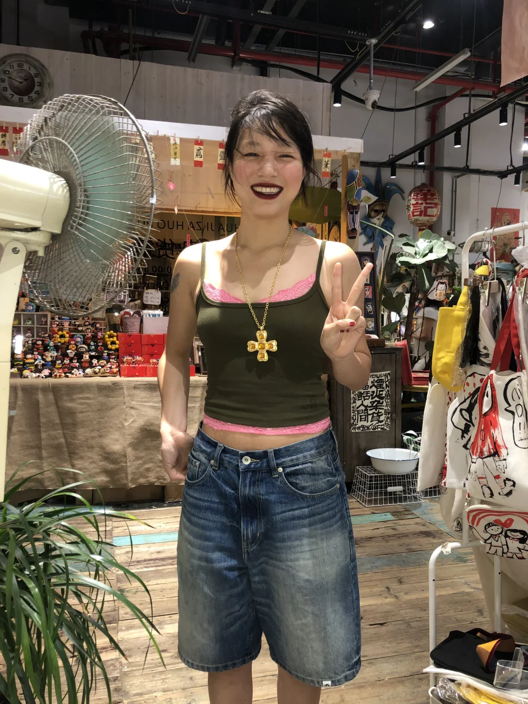 有天你点开群聊 发现老公小家碧玉含苞待放