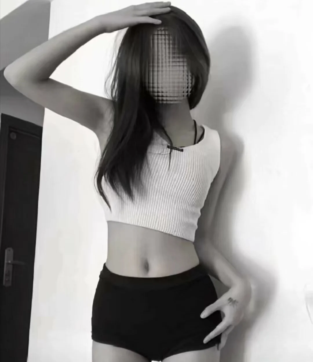 帅死前任的拍照姿势