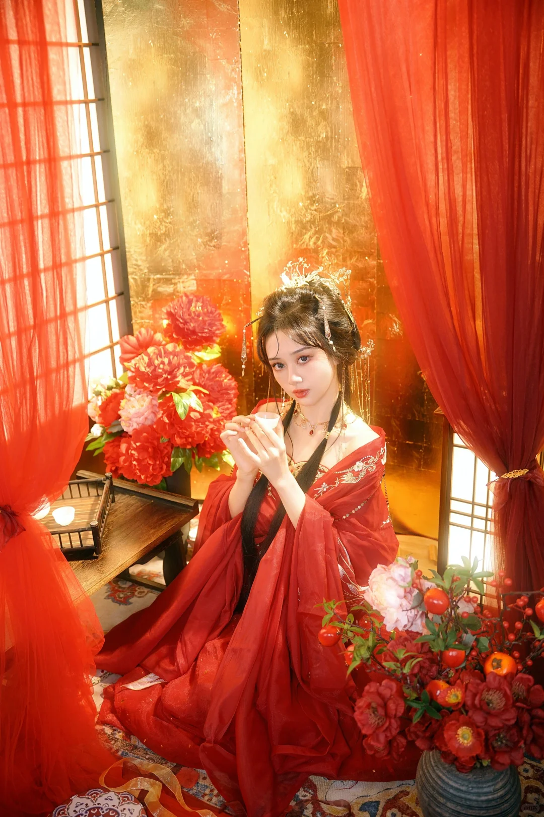 “殿下何故穿红衣”｜红色汉服写真📸bjd仿妆