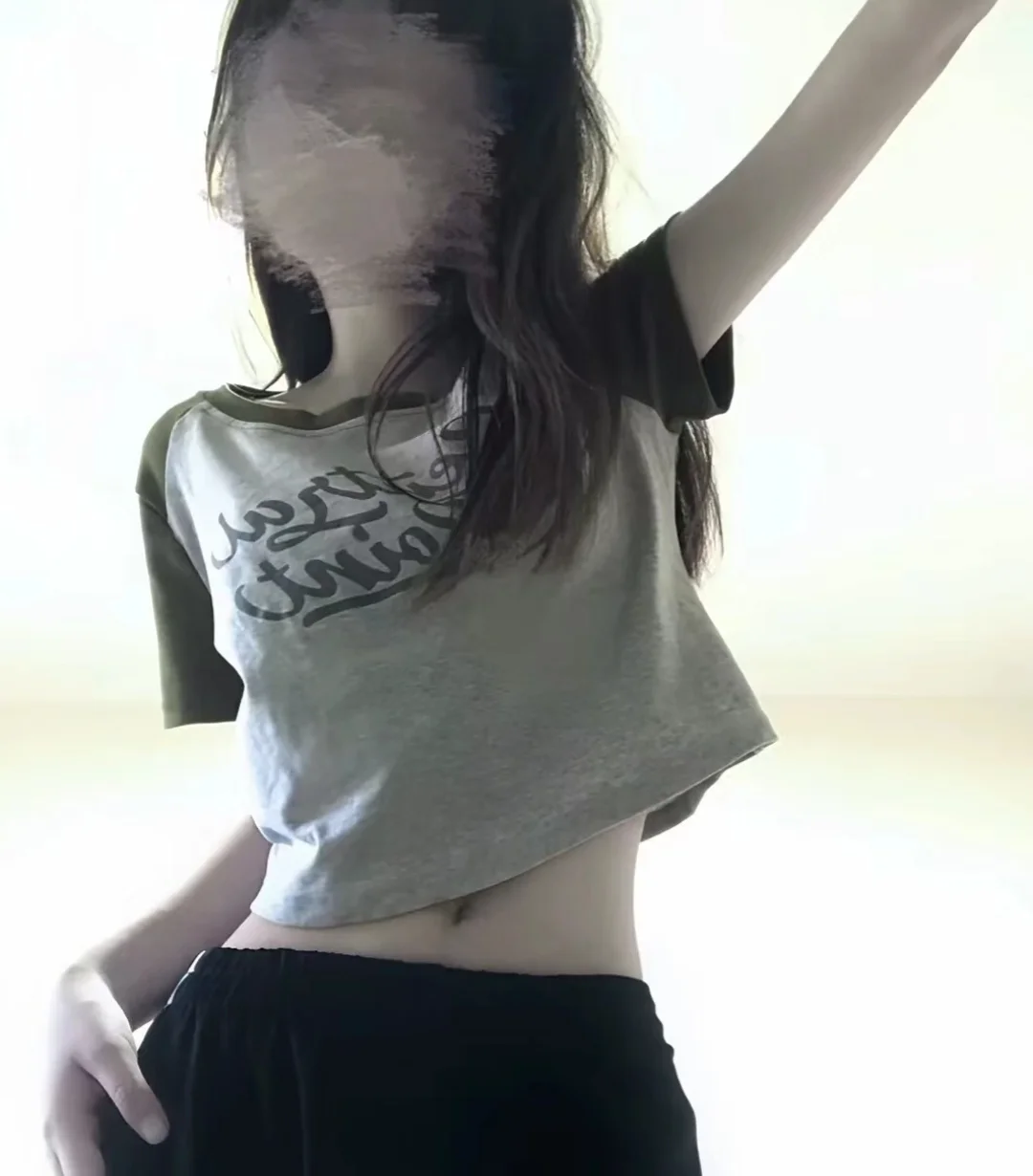 帅死前任的拍照姿势