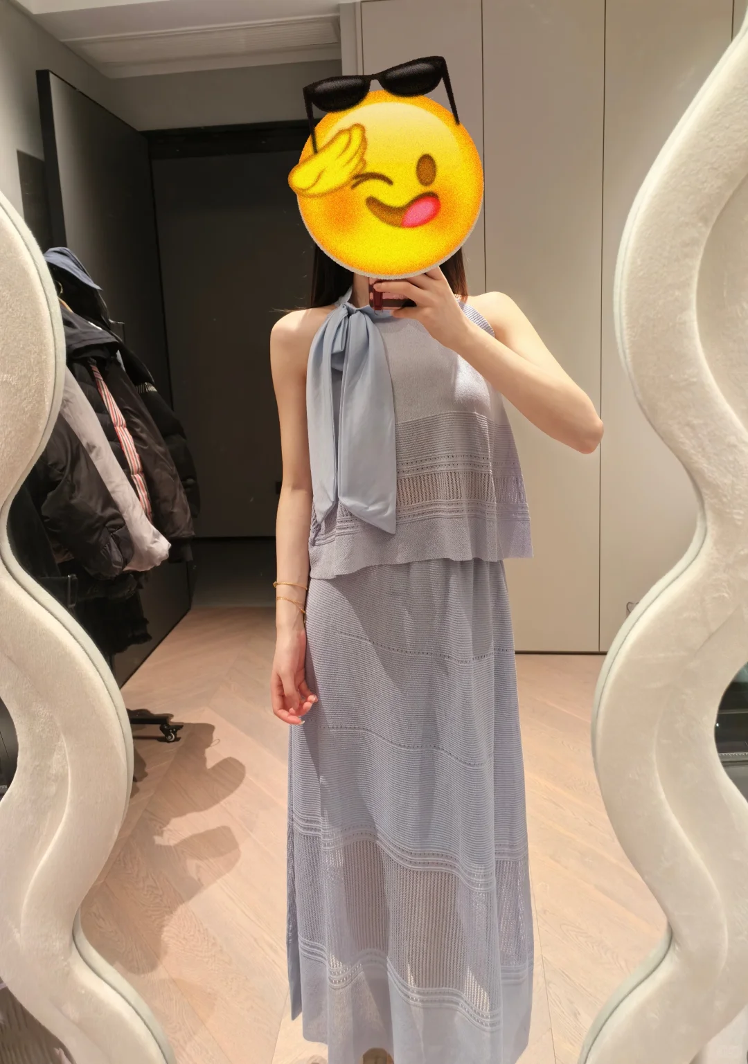 【mimius】U 静奢优雅女神范蝴蝶结挂脖上衣