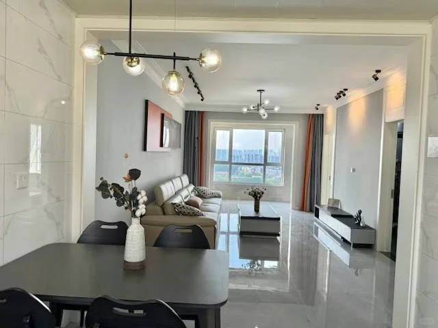 秦皇岛自家房子🏠出售，一梯一户