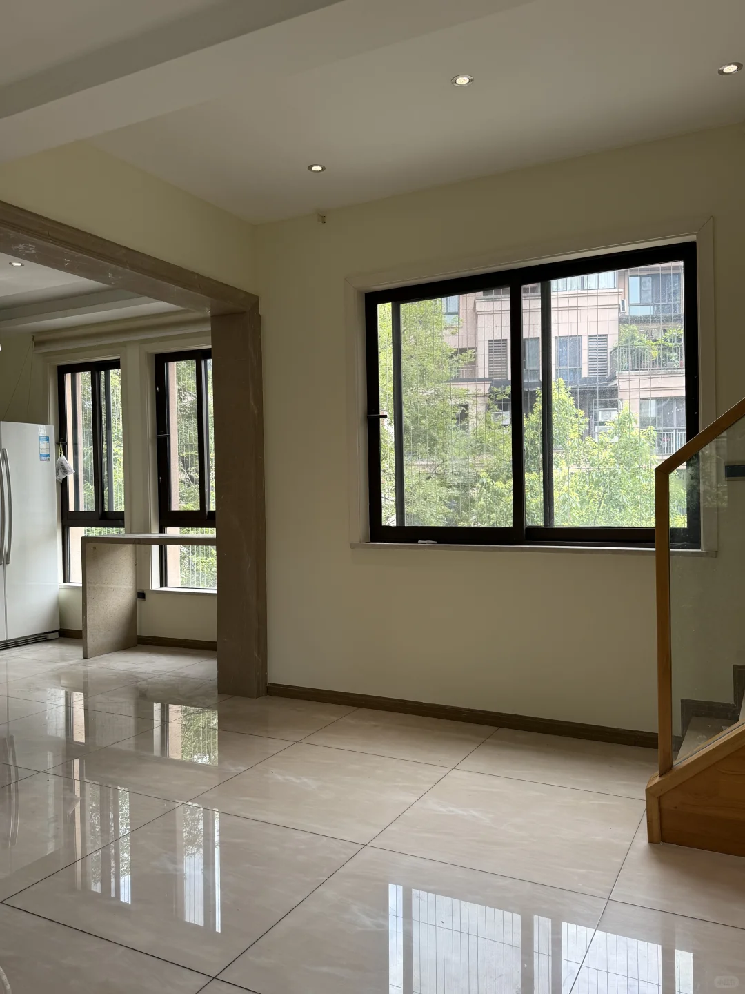 大学城🏡：847天，顶跃露台洋房，这次165万！