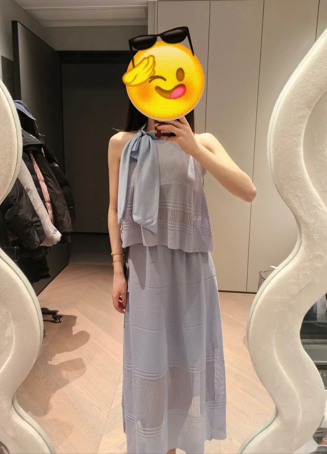 【mimius】U 静奢优雅女神范蝴蝶结挂脖上衣