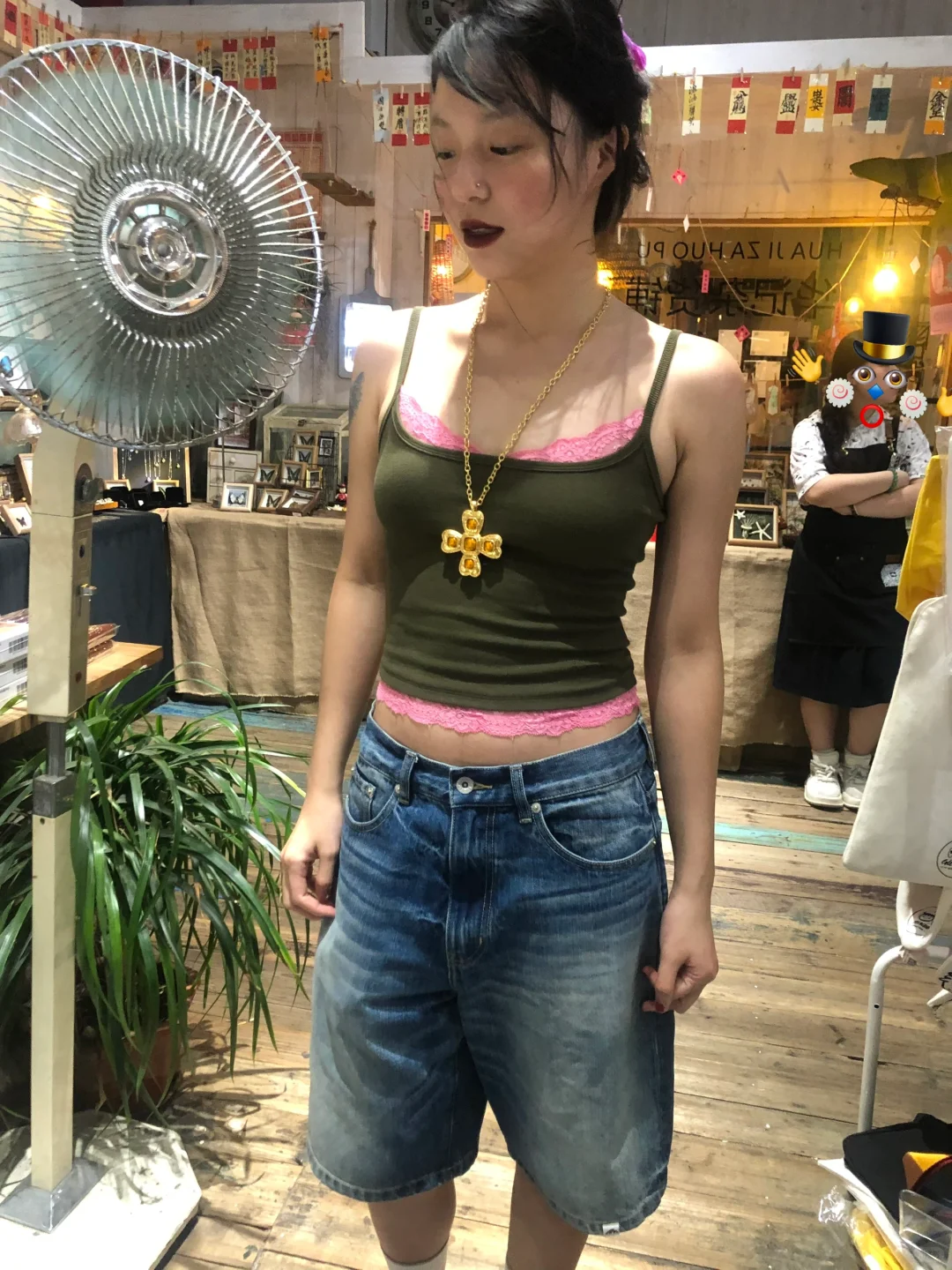 有天你点开群聊 发现老公小家碧玉含苞待放