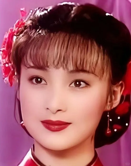 眉目如画是亚洲女孩的捷径