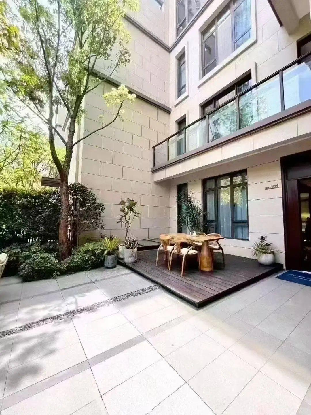 这层小露台太巴适了！我爱家