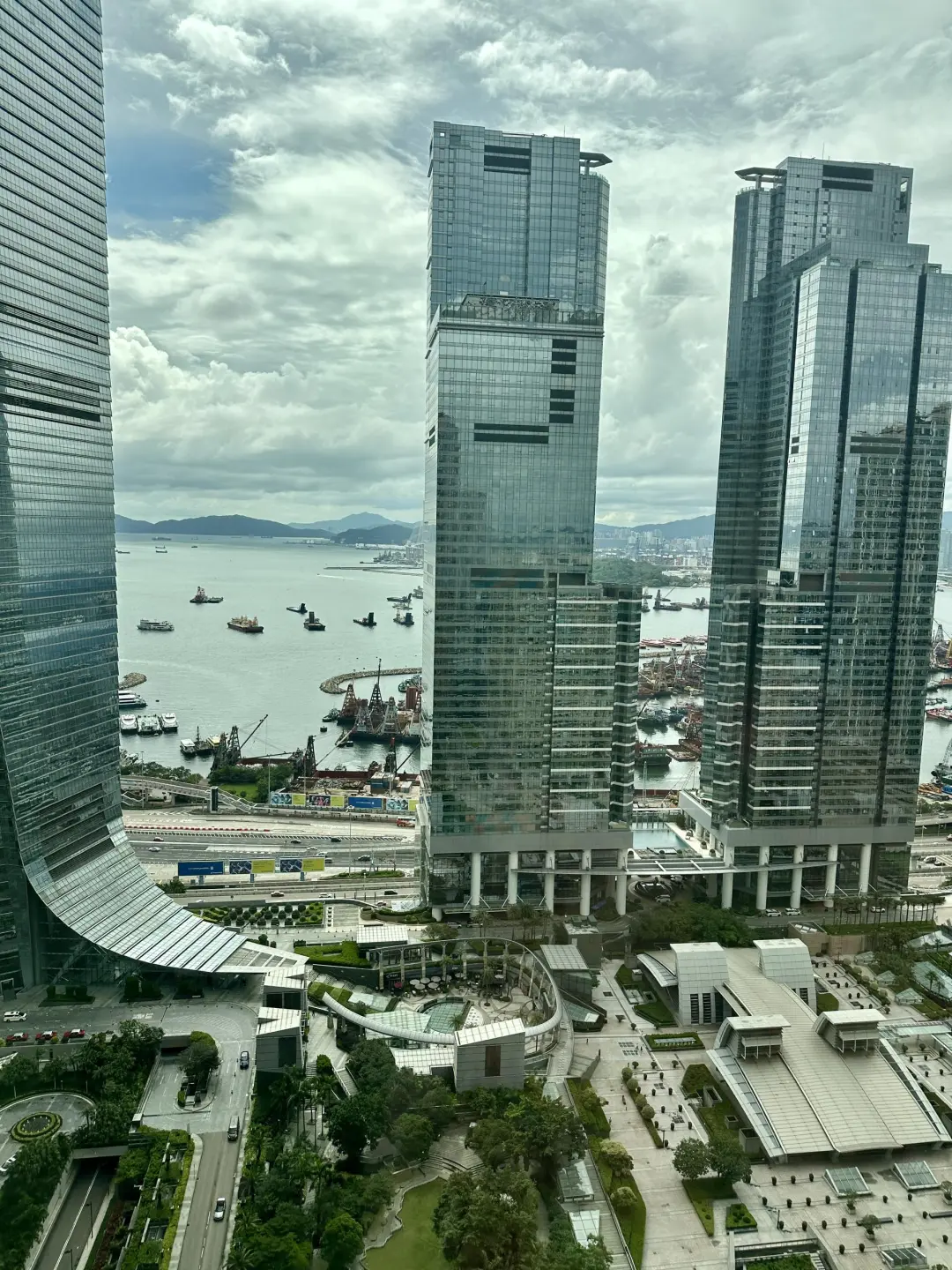 香港老牌顶奢豪宅凯旋门，一线海景看房记