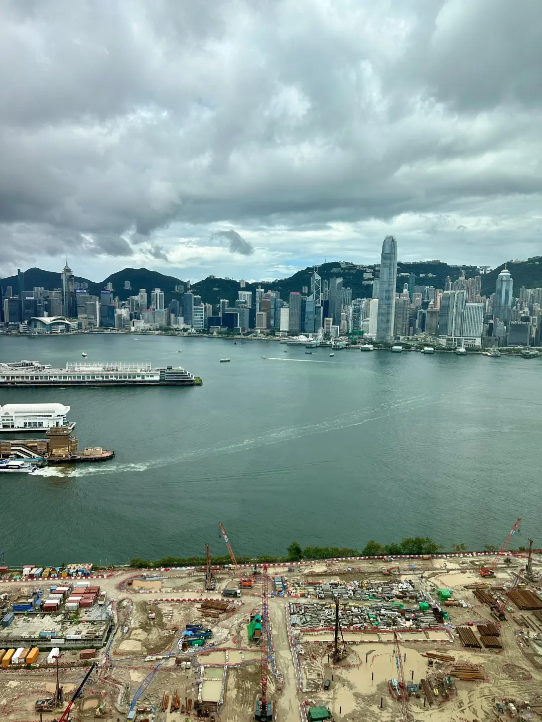 香港老牌顶奢豪宅凯旋门，一线海景看房记