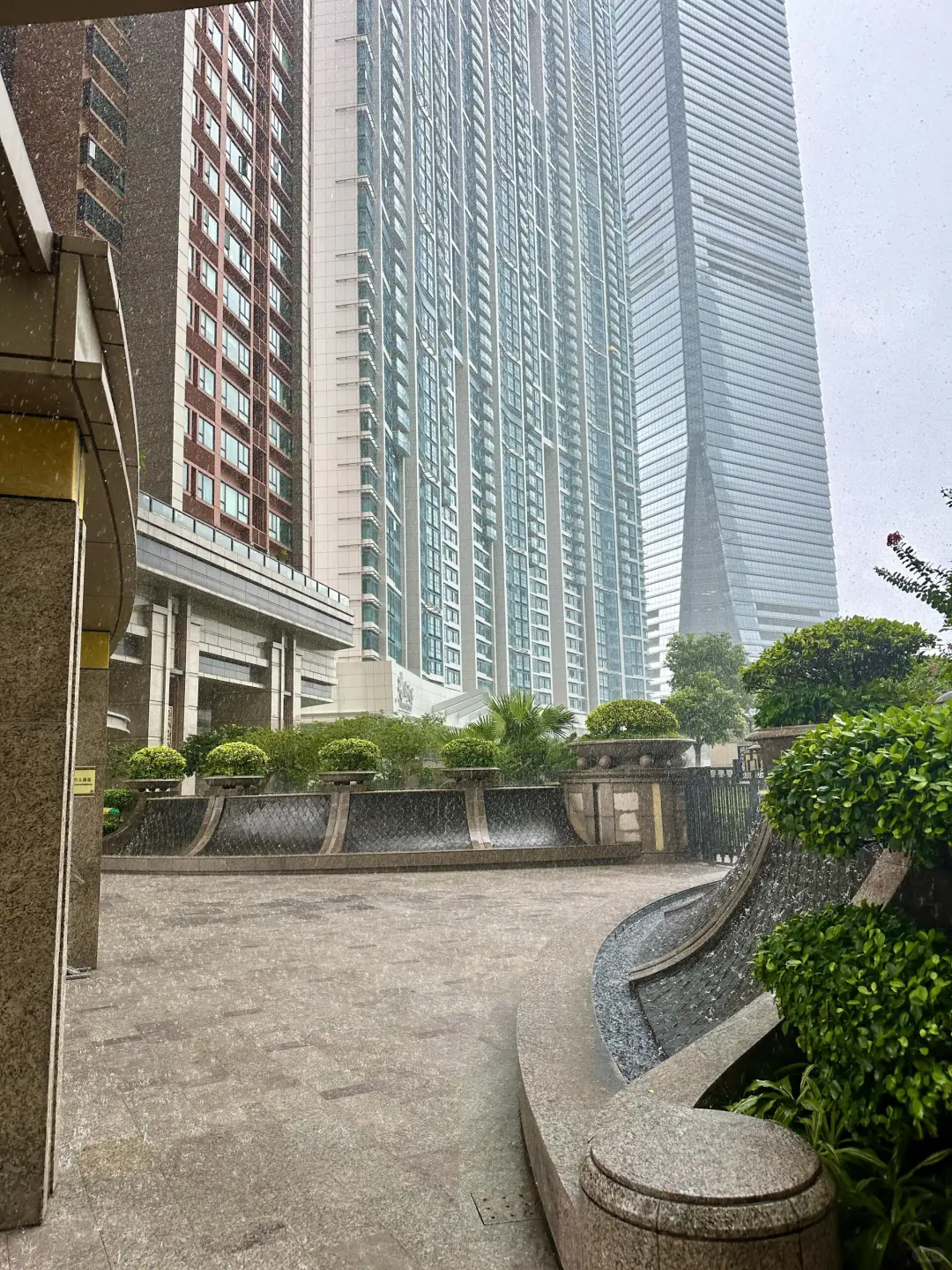 香港老牌顶奢豪宅凯旋门，一线海景看房记
