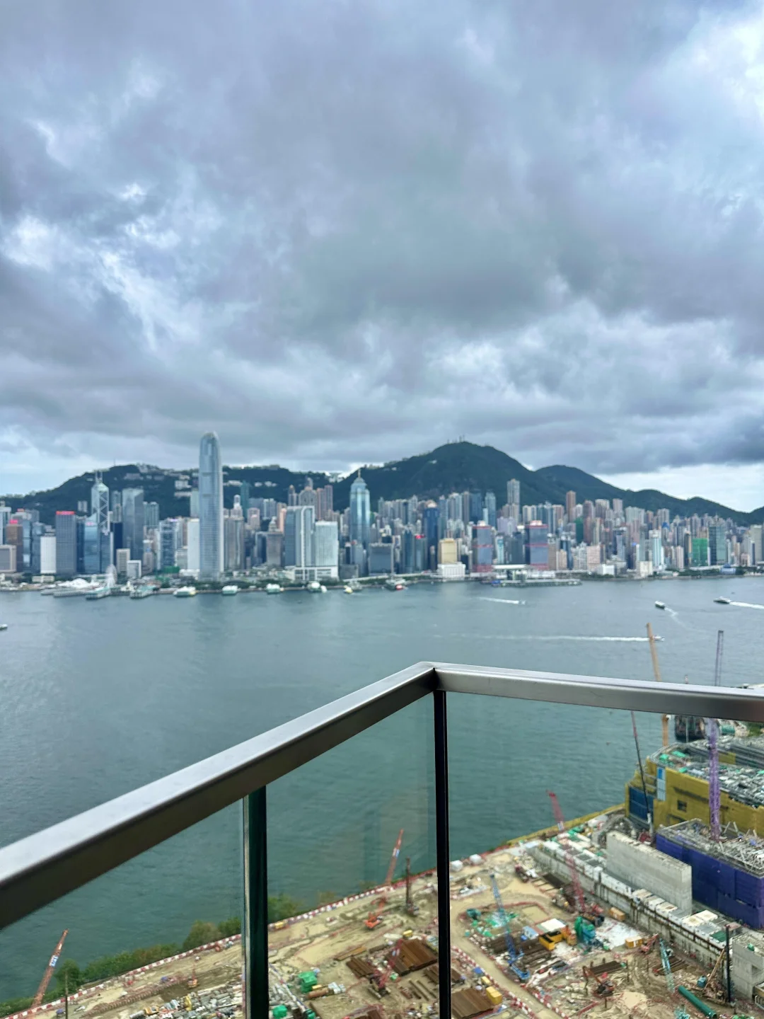 香港老牌顶奢豪宅凯旋门，一线海景看房记