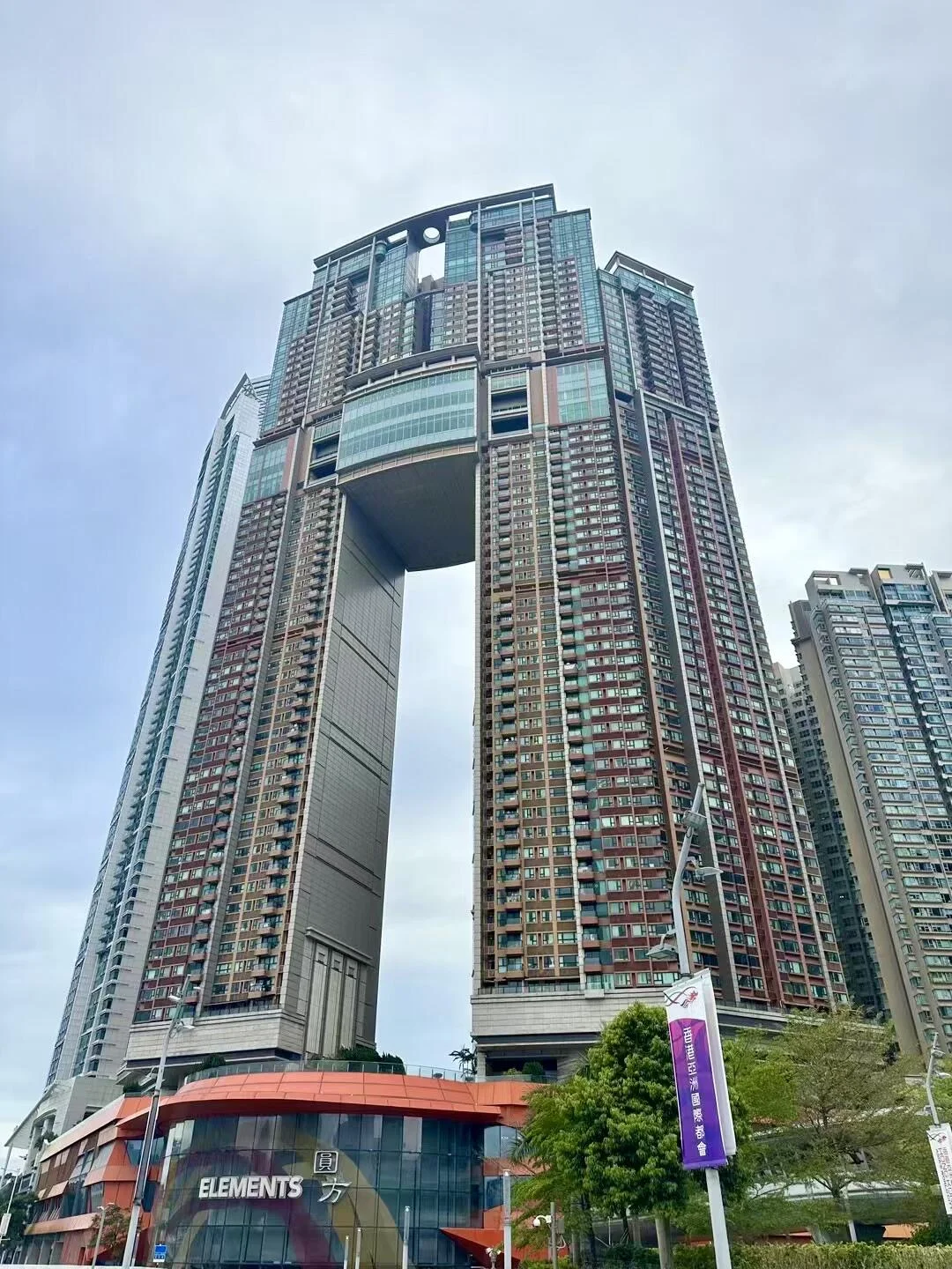 香港老牌顶奢豪宅凯旋门，一线海景看房记