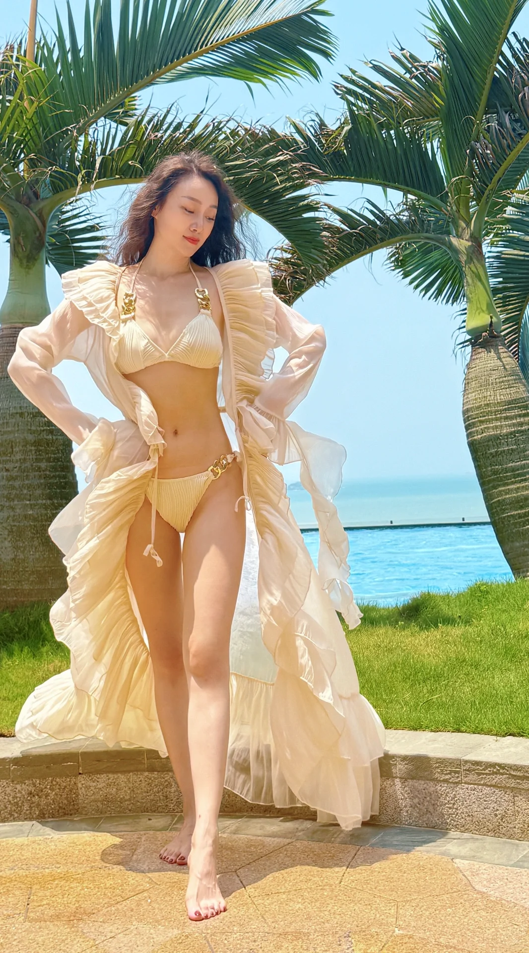 海岛上终于穿了老公心心念念的比基尼👙