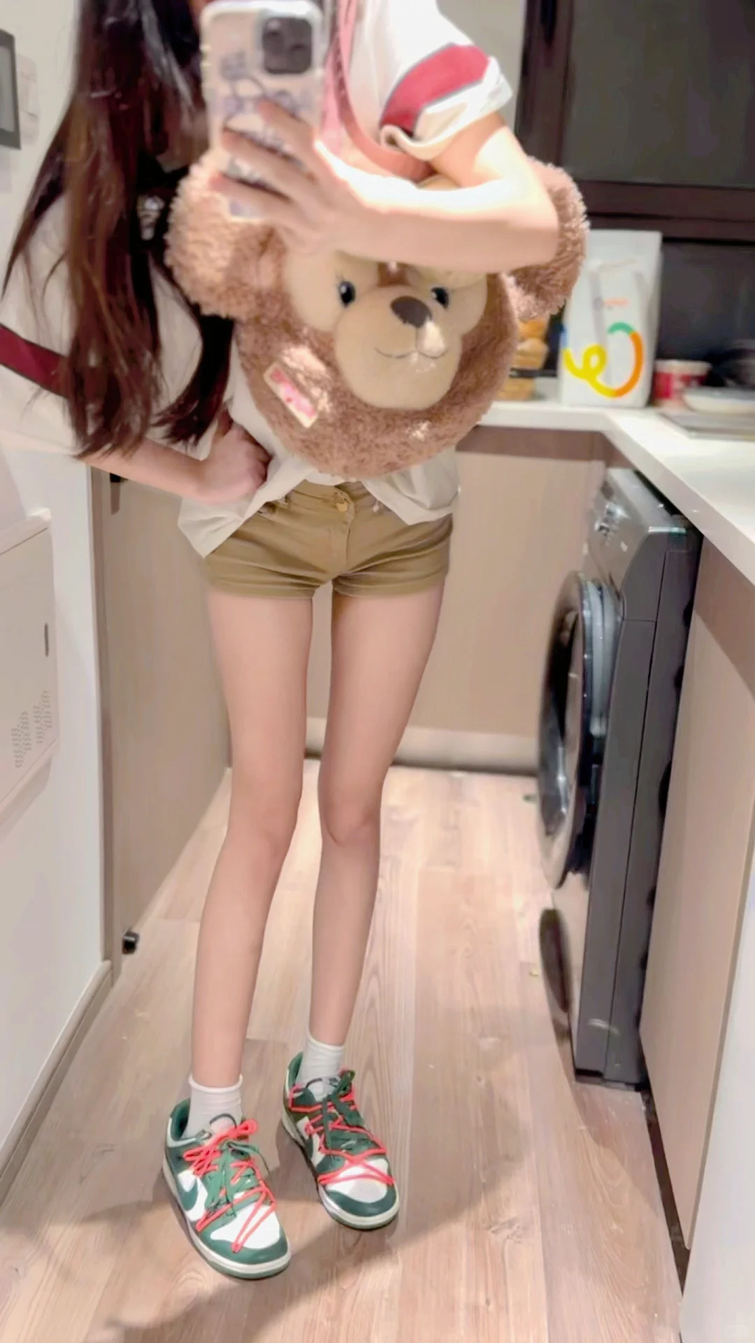 分享超级轻松的韩妹学生党穿搭