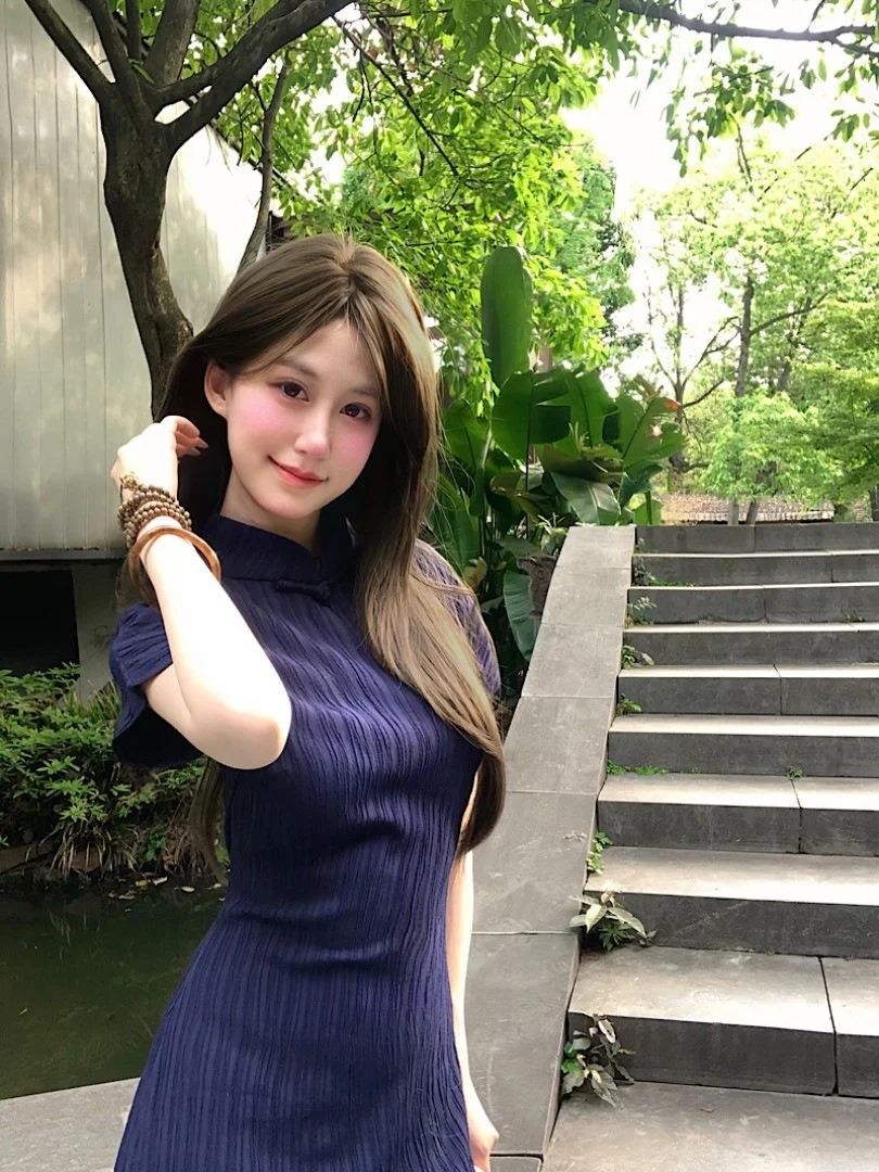 南阳夏季赫本风藏蓝色新中式改良旗袍长裙