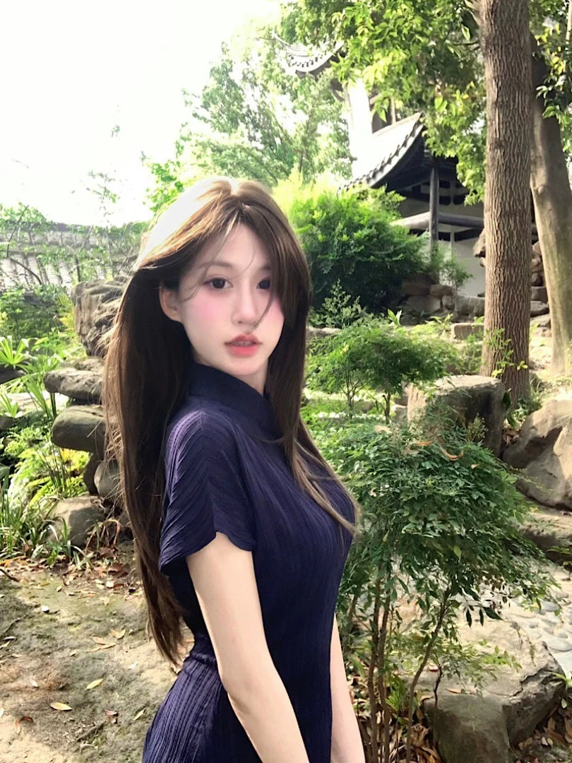 南阳夏季赫本风藏蓝色新中式改良旗袍长裙