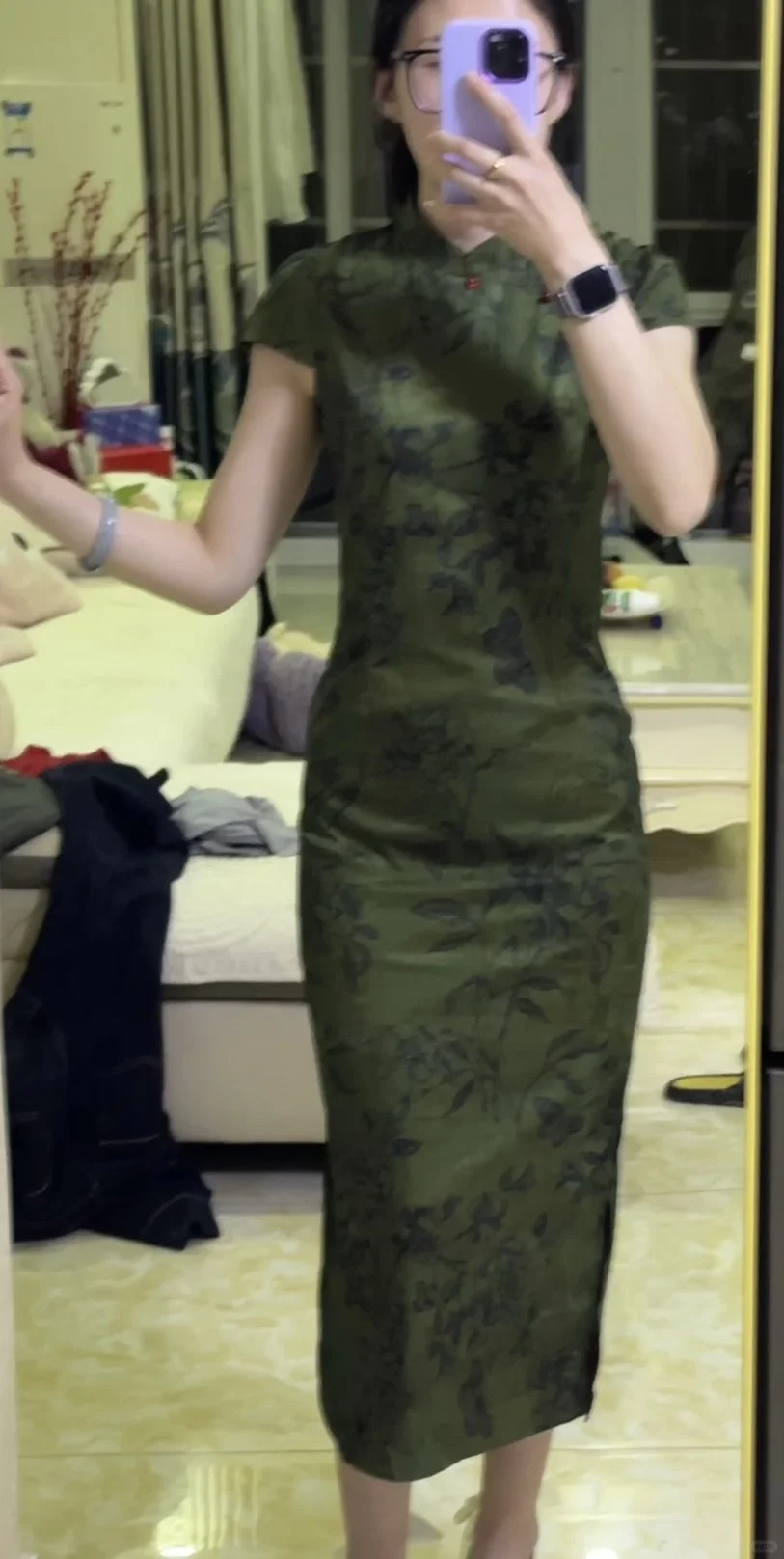 这个旗袍要不要留啊