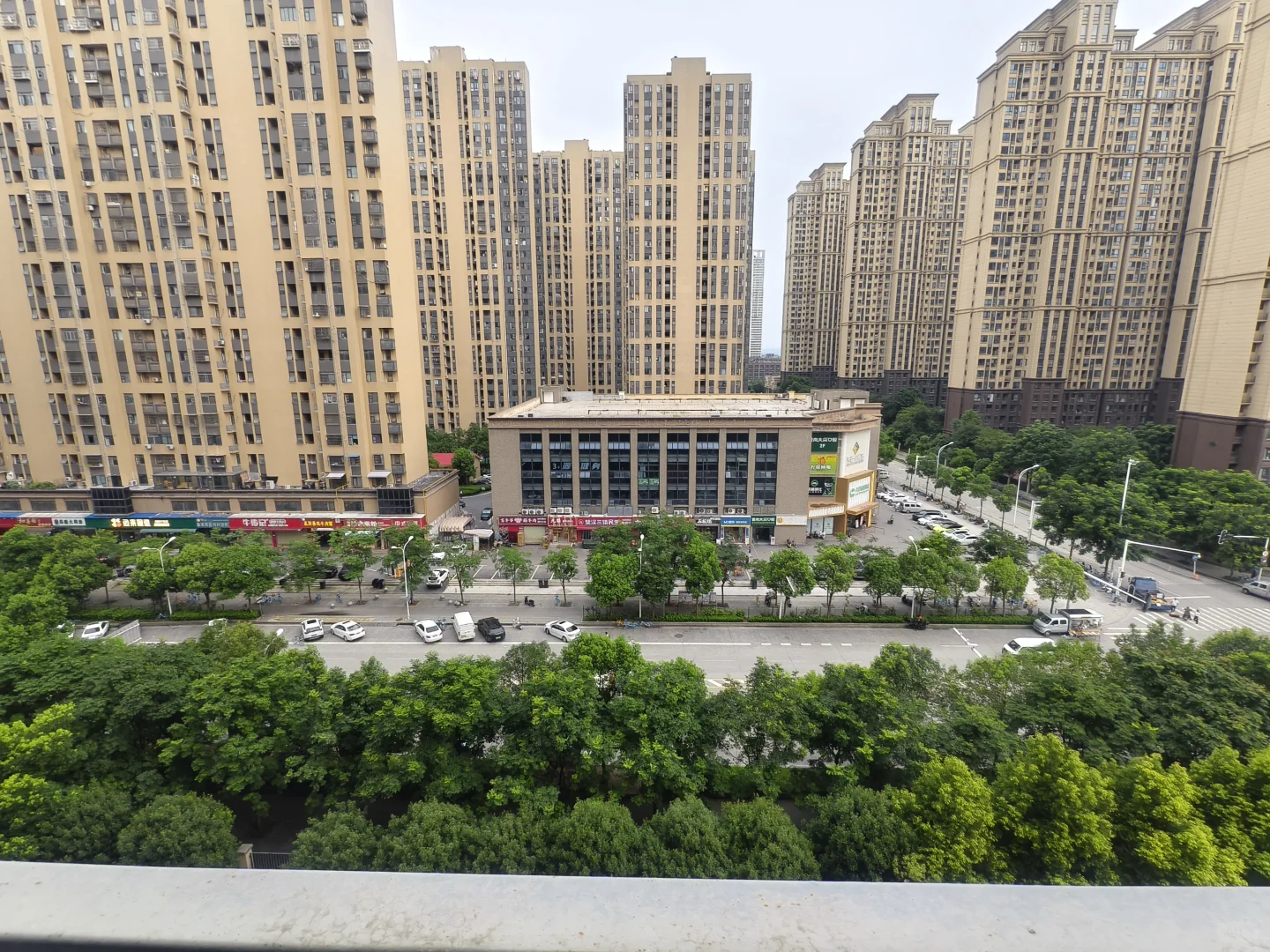 好消息：终于找到合适小区 坏消息:无房源