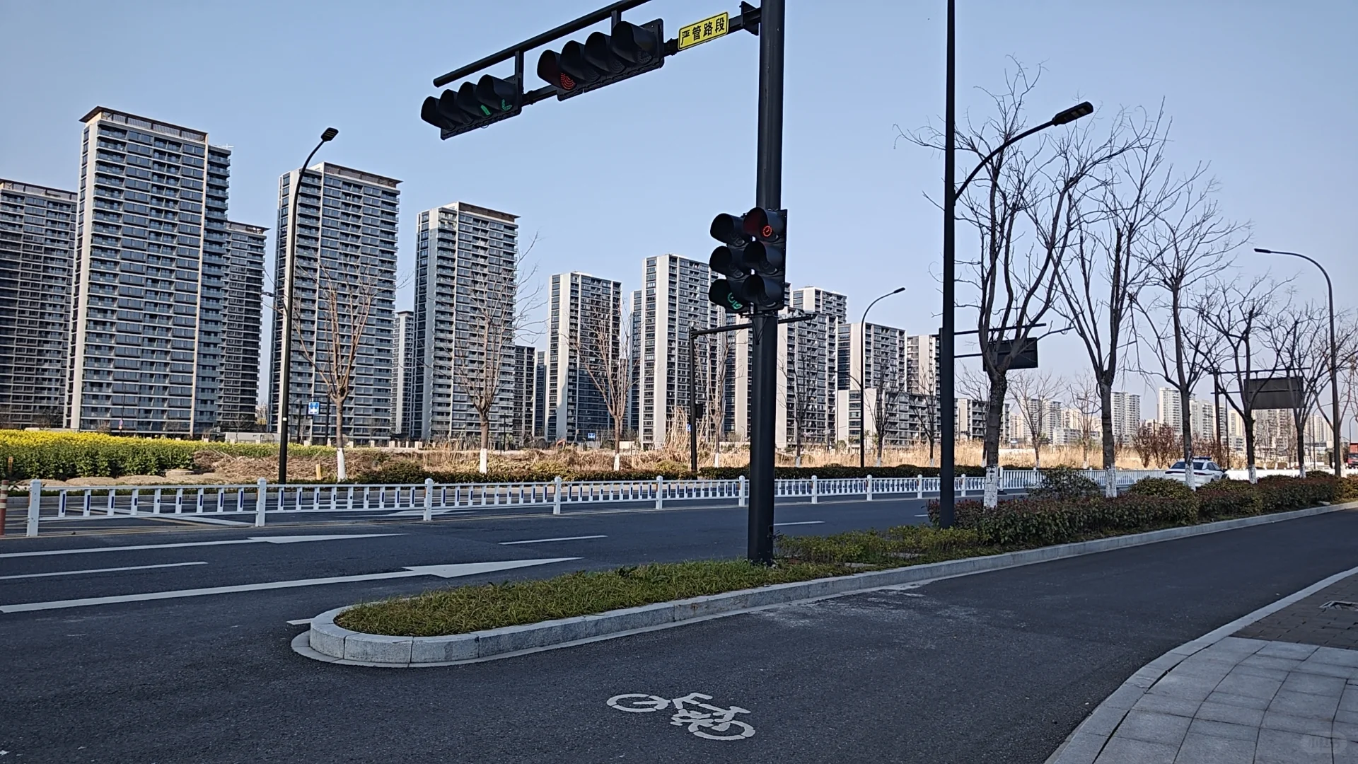 大江东会一直盖新房么