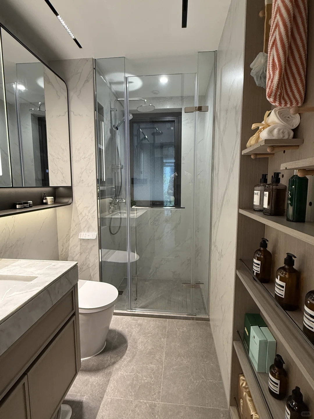 上海 107 平🏠一口价 310W 出，不议价🌹